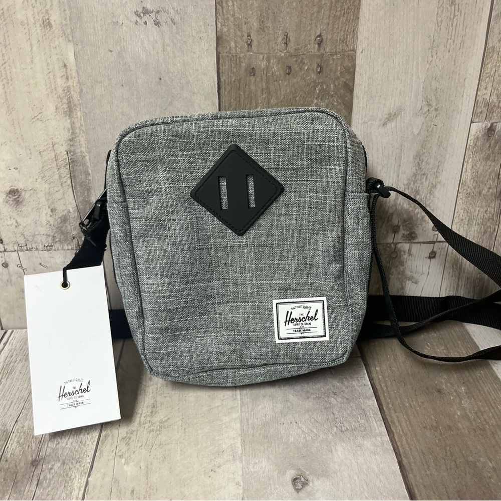 NWT Herschel Supply Company Heritage Crossbody - Picture 7 of 7